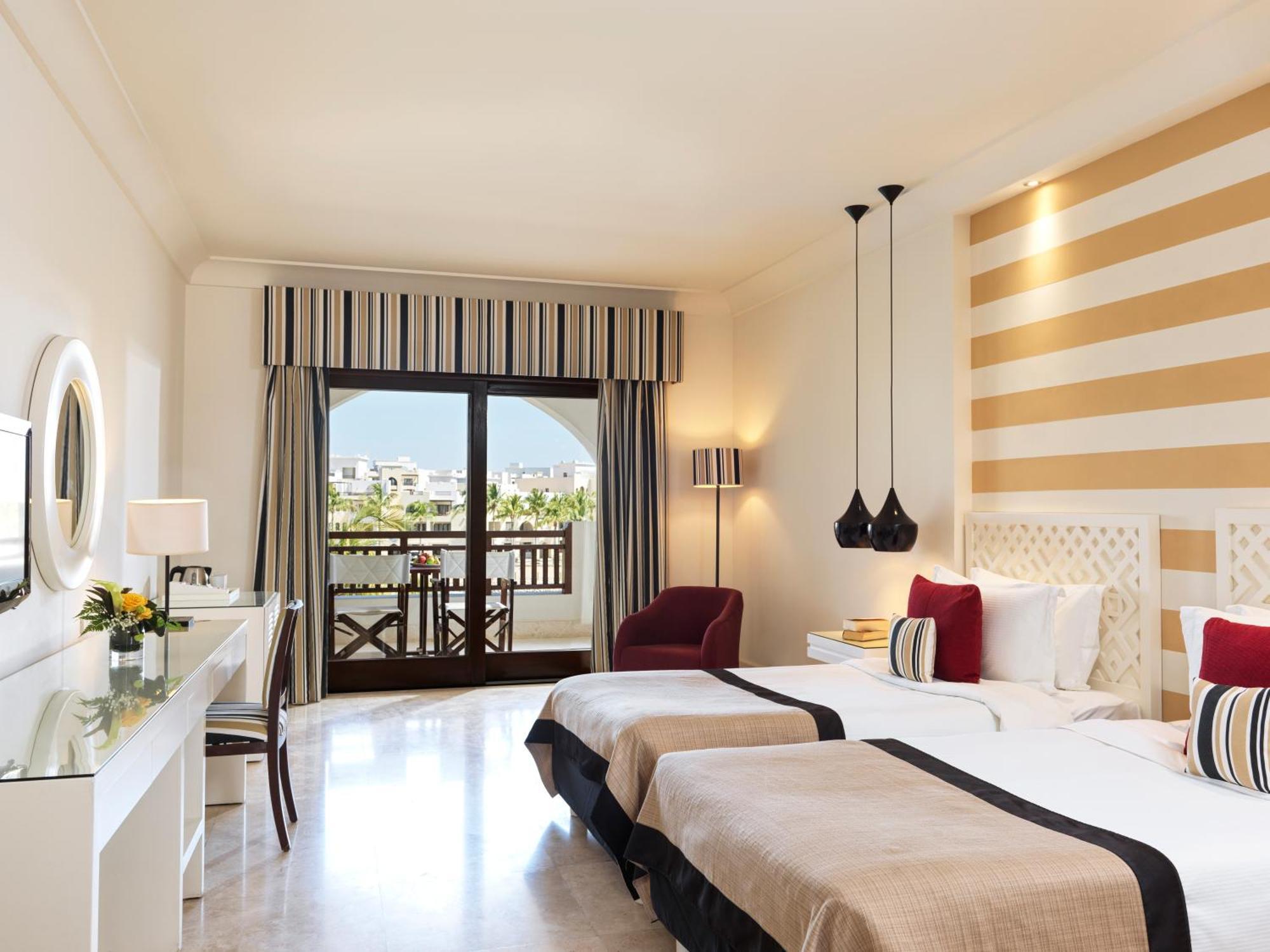 Juweira Boutique Hotel Adult Only Salalah Exterior foto
